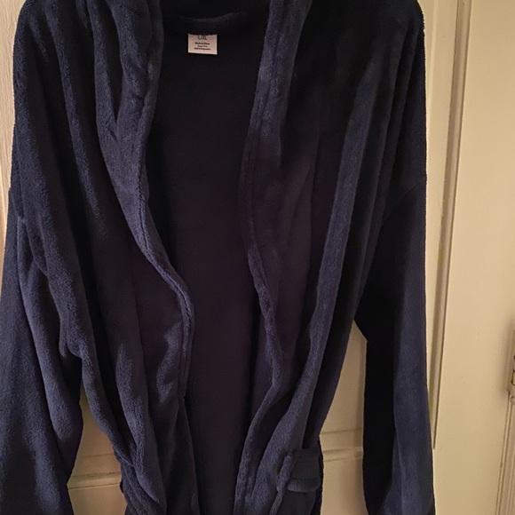 Men’s Dark Robe - Picture 9 of 10